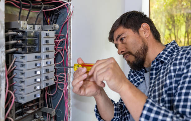 Best Local Electrician Companies  in Southport, CT